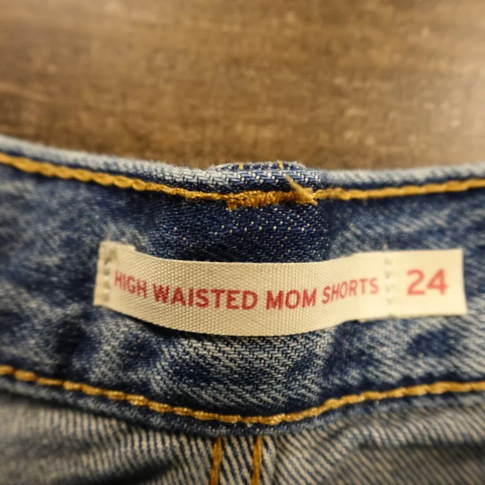 Levi’s‎ High Waisted Mom Shorts Women’s W24 Blue Denim